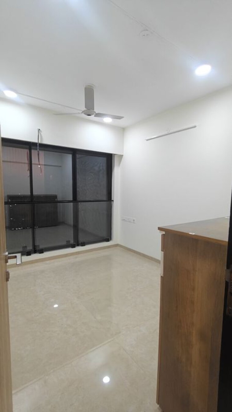 Room, shell-colony 2 Bedroom 650 Sq.Ft. Apartment In Chembur Mumbai 10614745