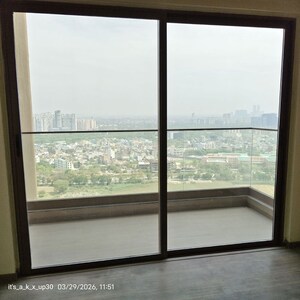 Room in 4 BHK Apartment at Kalpataru Vista, Sector 128 – for Rent
