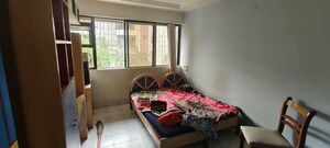 Bedroom in 1.5 BHK Apartment at Mahim West – for Rent