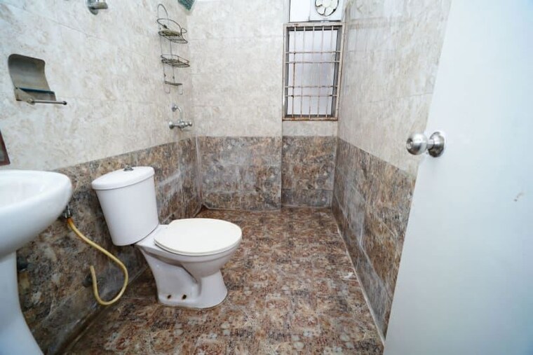 Bathroom, galaxy-north-avenue-ll 2.5 Bedroom 1175 Sq.Ft. Apartment In Gaur City 2 Greater Noida 10614791