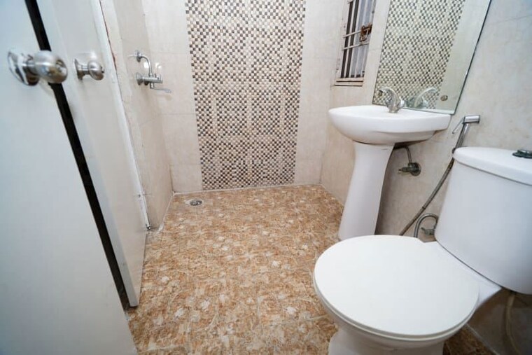 Bathroom, galaxy-north-avenue-ll 2.5 Bedroom 1175 Sq.Ft. Apartment In Gaur City 2 Greater Noida 10614791