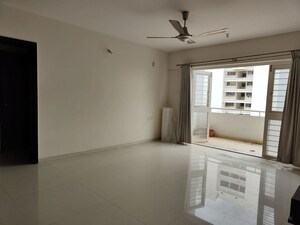 Room in 2 BHK Apartment at Rohan Ishan, Bavdhan – for Rent