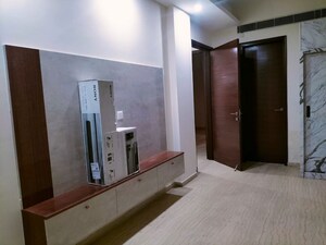 Room in 3.5 BHK Apartment at Mahagun Mezzaria, Sector 78 – for Sale