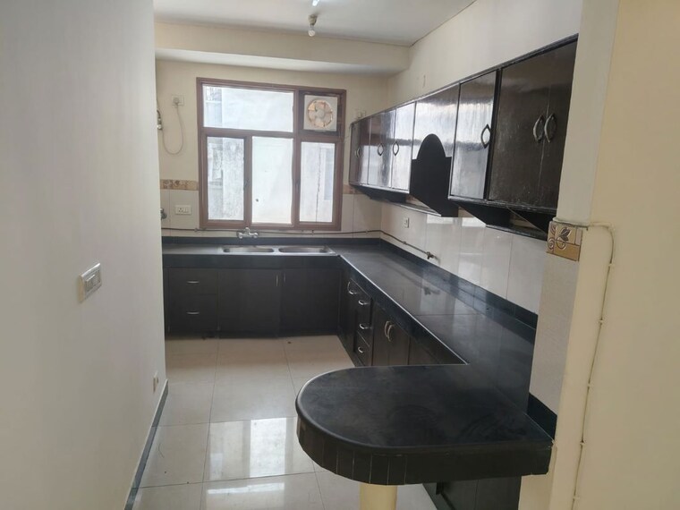Kitchen, cghs-hewo-apartments 3 Bedroom 2200 Sq.Ft. Apartment In Sector 56 Gurgaon 10614839
