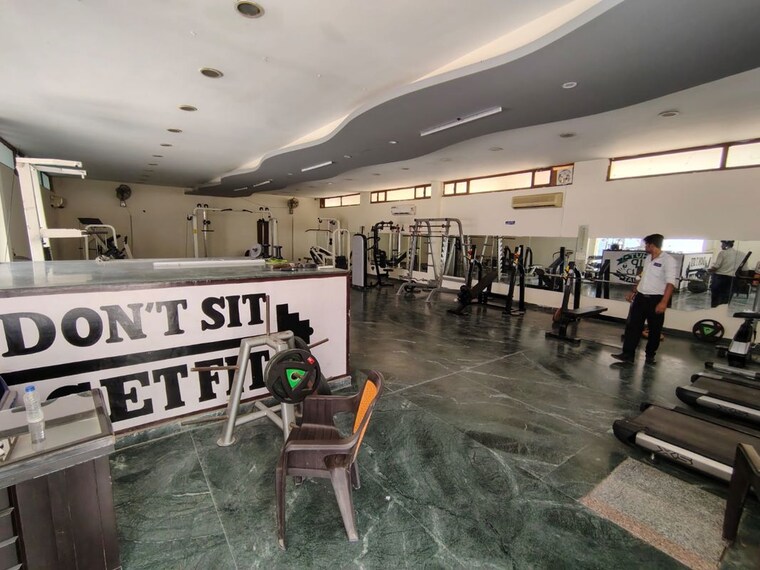 Gym, cghs-hewo-apartments 3 Bedroom 2200 Sq.Ft. Apartment In Sector 56 Gurgaon 10614859