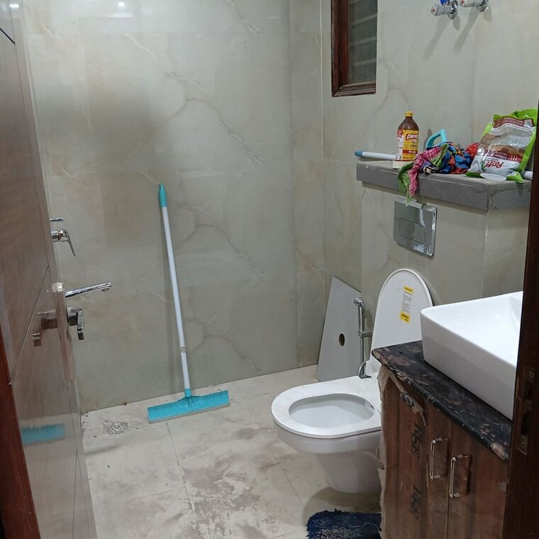 Bathroom, indirapuram shakti khand 1 3 Bedroom 112 Sq.Ft. Builder Floor In Indirapuram Shakti Khand 1 Ghaziabad 10614869