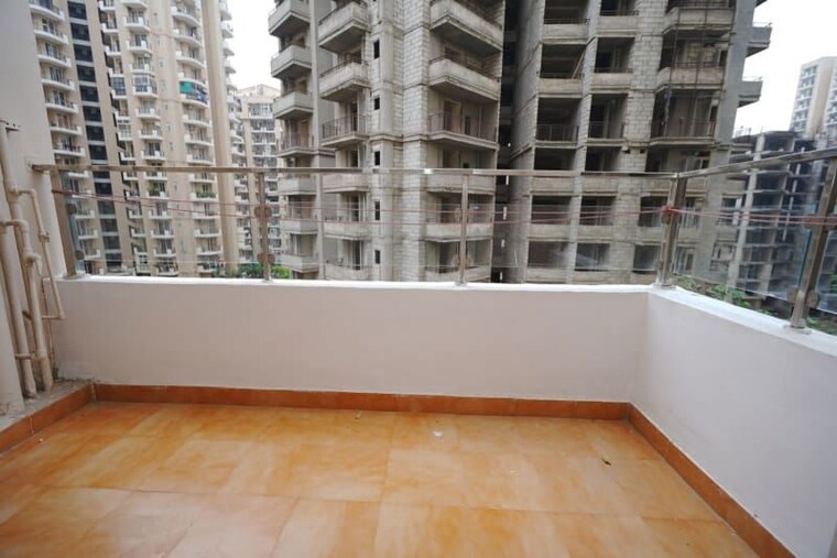 Balcony, emenox-la-solara 3 Bedroom 1365 Sq.Ft. Apartment In Sector 16 Greater Noida Greater Noida 10614873
