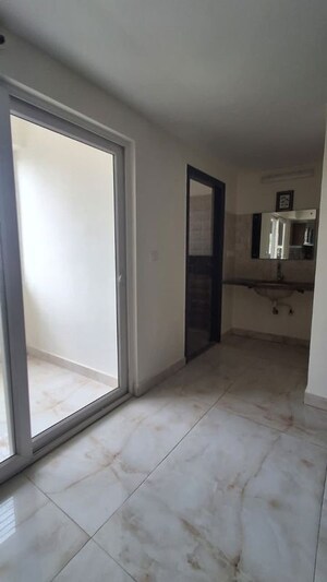 Room in 4 BHK Penthouse at Benson Apartments, Benson Town – for Sale