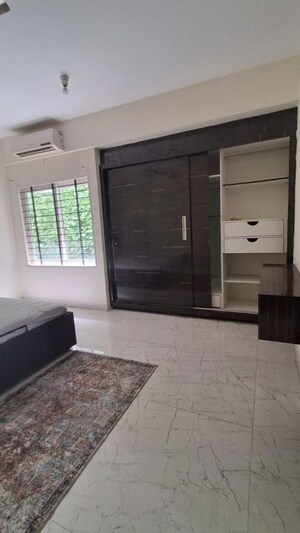 Room in 4 BHK Penthouse at Benson Apartments, Benson Town – for Sale