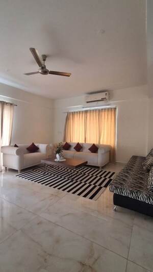 Bedroom in 4 BHK Penthouse at Benson Apartments, Benson Town – for Sale