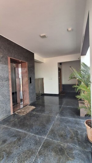 Room in 4 BHK Penthouse at Benson Apartments, Benson Town – for Sale