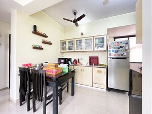 Team Area in 2 BHK Apartment at Maninagar – for Sale