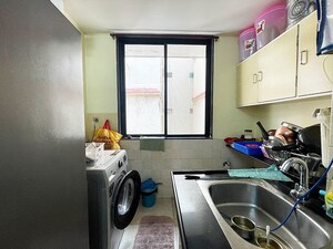 Team Area in 2 BHK Apartment at Maninagar – for Sale
