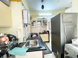 Team Area in 2 BHK Apartment at Maninagar – for Sale