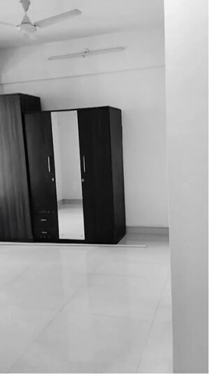 Bedroom in 2 BHK Apartment at Chembur – for Rent