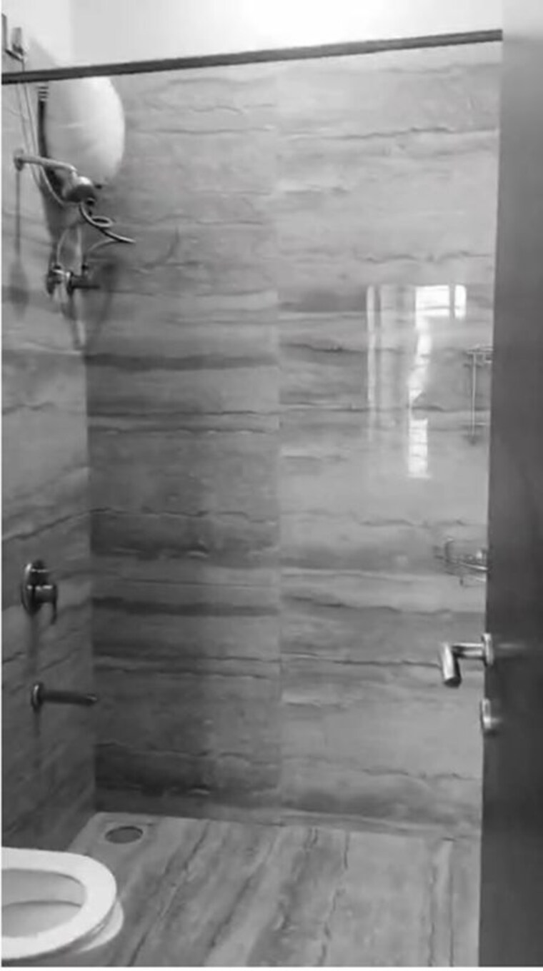 Bathroom, chembur 2 Bedroom 700 Sq.Ft. Apartment In Chembur Mumbai 10614890