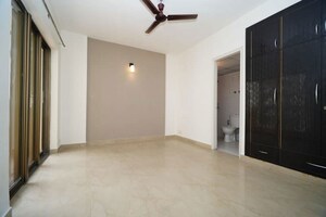 Room in 2.5 BHK Apartment at Eros Sampoornam, Sector 2 Greater Noida – for Sale