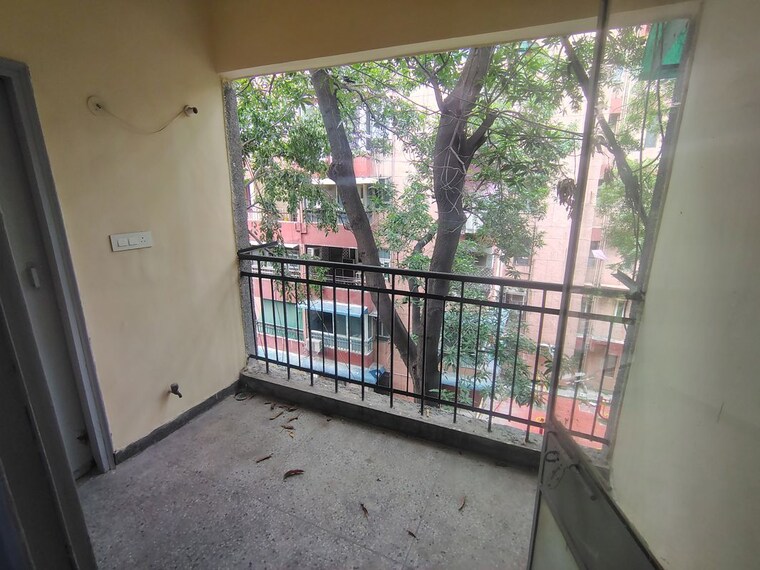 Balcony, ip extension 2 Bedroom 850 Sq.Ft. Apartment In Ip Extension Delhi 10614898