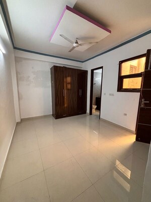 Furnished Amenities in 2 BHK Builder Floor at Saket – for Rent