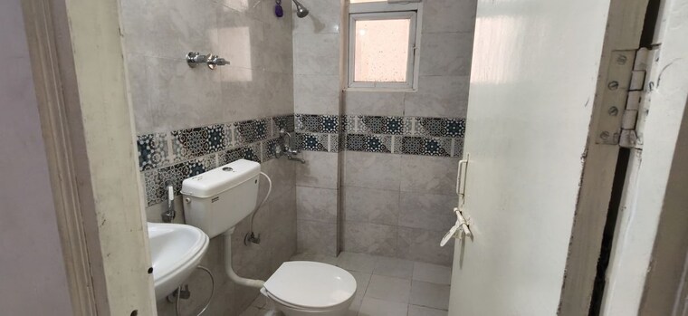 Bathroom, signature-global-prime 2 Bedroom 650 Sq.Ft. Apartment In Sector 63a Gurgaon 10614922