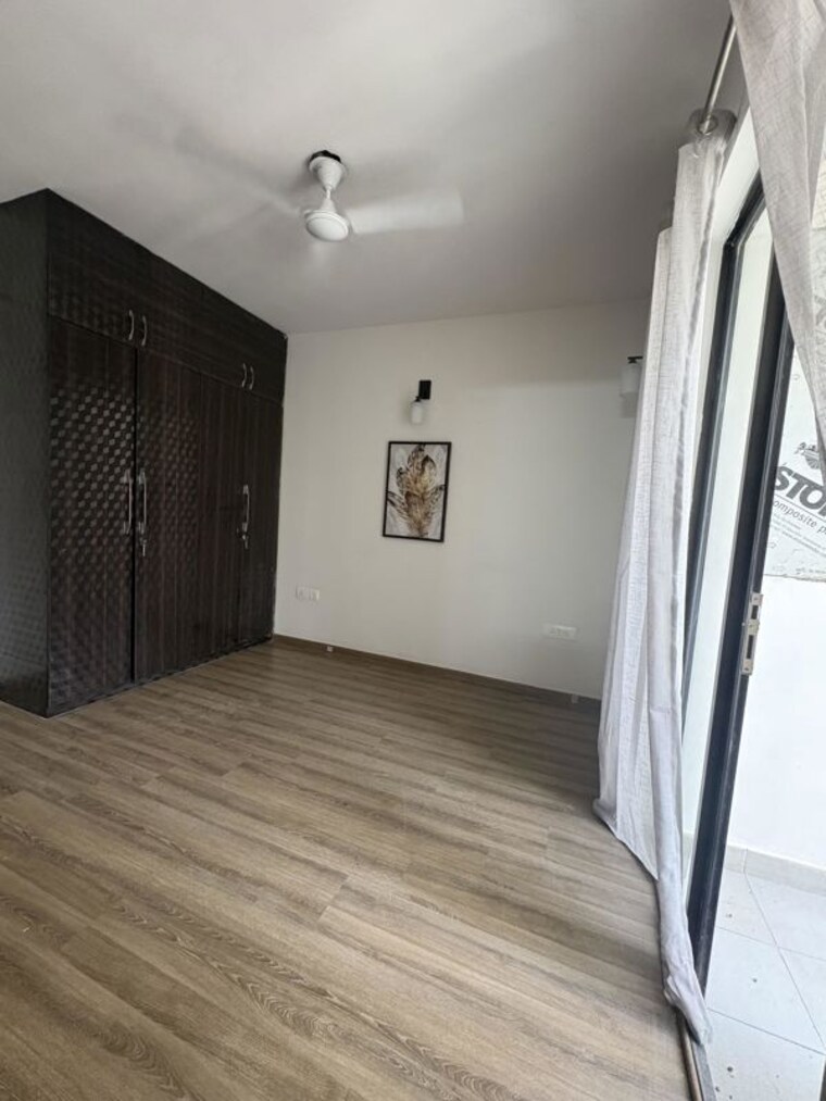 Room, sector 23 2 Bedroom 1250 Sq.Ft. Builder Floor In Sector 23 Gurgaon 10614931