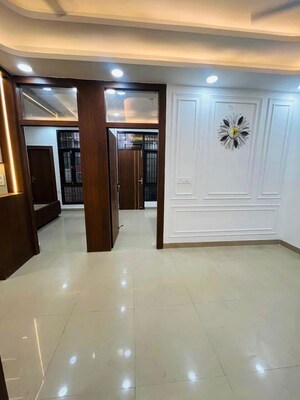 Room in 3 BHK Builder Floor at Bharat Green Home, Indrapuram – for Rent