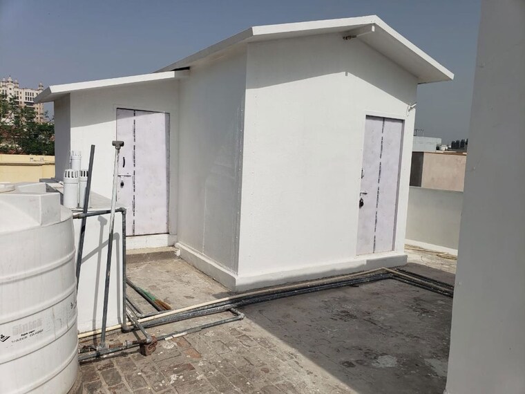 Terrace, uppal-southend 4 Bedroom 2000 Sq.Ft. Builder Floor In Sector 49 Gurgaon 10614923