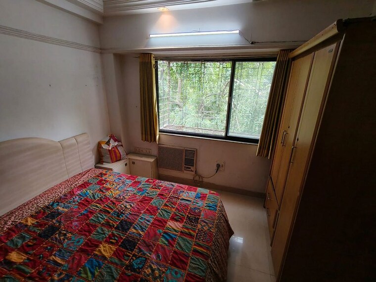 Bedroom, bandra west 1.5 Bedroom 600 Sq.Ft. Apartment In Bandra West Mumbai 10614963