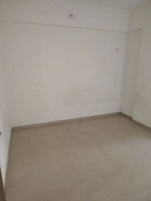 Room in 3 BHK Apartment at Dream Paradise, Ulwe Sector 9 – for Rent
