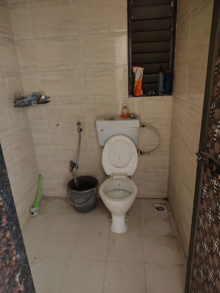 Bathroom, dream-paradise 3 Bedroom 1400 Sq.Ft. Apartment In Ulwe Sector 9 Navi Mumbai 10614968