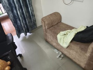 Living Room in 2 BHK Builder Floor at Sector 23 – for Rent