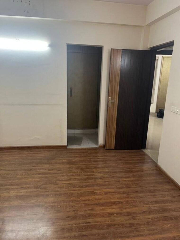 Room, satya-the-hermitage 3.5 Bedroom 2000 Sq.Ft. Apartment In Sector 103 Gurgaon 10614971