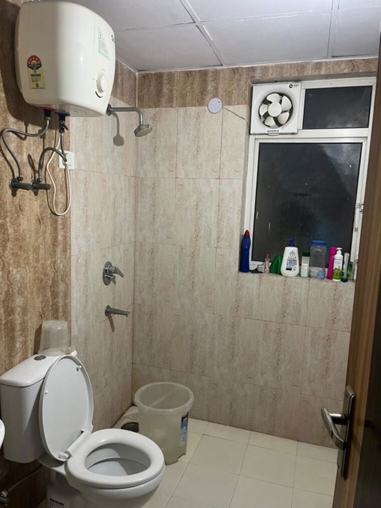 Bathroom, satya-the-hermitage 3.5 Bedroom 2000 Sq.Ft. Apartment In Sector 103 Gurgaon 10614971