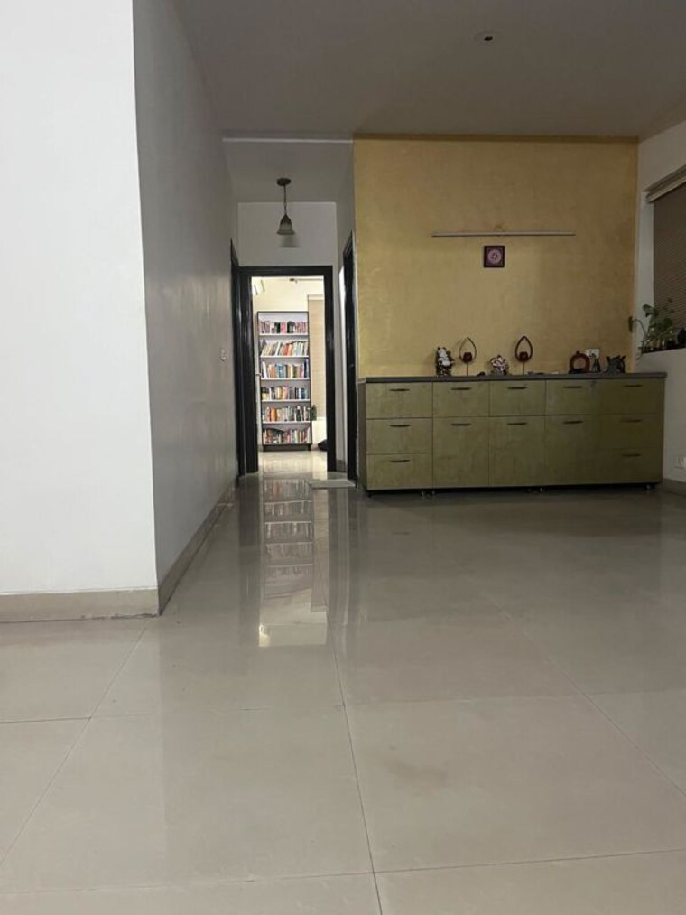 Room, satya-the-hermitage 3.5 Bedroom 2000 Sq.Ft. Apartment In Sector 103 Gurgaon 10614971