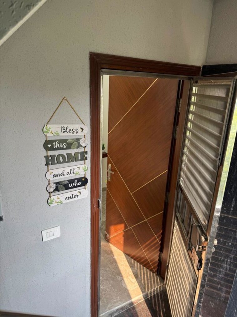 Entrance, kalkaji 2 Bedroom 900 Sq.Ft. Builder Floor In Kalkaji Delhi 10614979