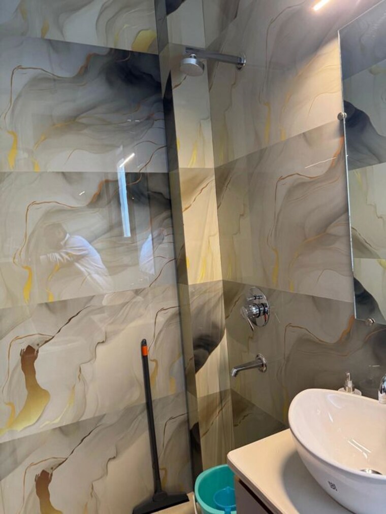 Bathroom, kalkaji 2 Bedroom 900 Sq.Ft. Builder Floor In Kalkaji Delhi 10614979