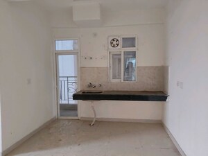 Room in 2 BHK Builder Floor at Sector 23 – for Rent