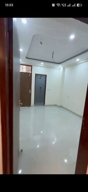 Room in 2 BHK Apartment at SL Apartments Sector 49, Sector 49 – for Sale