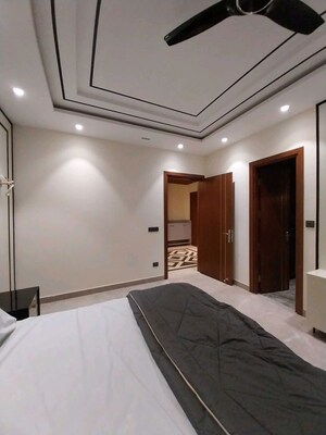 Room in 2 BHK Builder Floor at Palam Vihar – for Rent