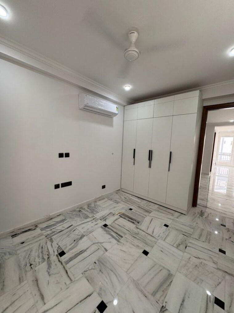 Room, sector 57 3 Bedroom 2700 Sq.Ft. Builder Floor In Sector 57 Gurgaon 10615015