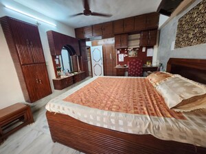 Bedroom in 2 BHK Apartment at Sea Gull, Pali Hill – for Rent