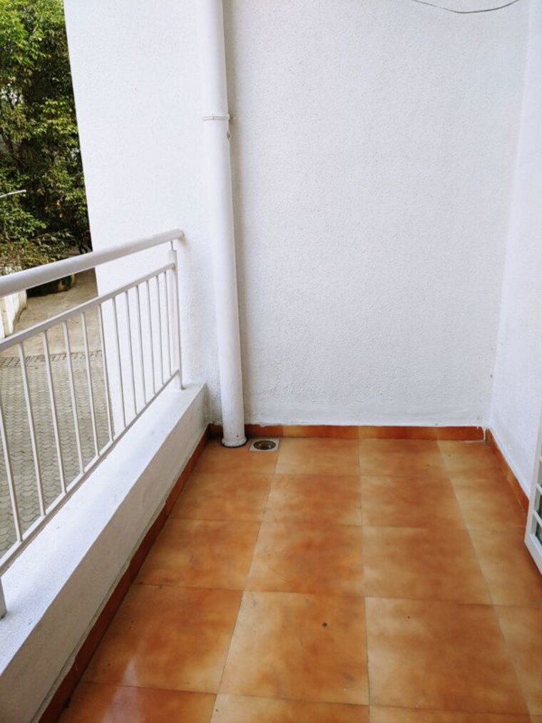 Balcony, ashray-jagannath-dham 3 Bedroom 1500 Sq.Ft. Apartment In Bavdhan Pune 10615048