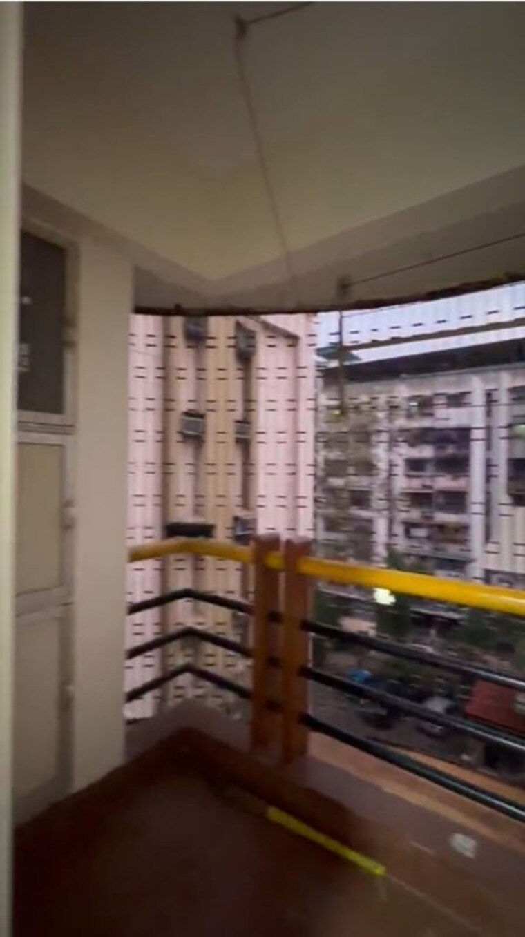 Balcony, chembur 2 Bedroom 900 Sq.Ft. Apartment In Chembur Mumbai 10615046