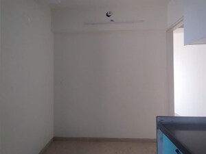 Room in 3 BHK Apartment at Dosti Eastern Bay Phase 1, Wadala – for Sale