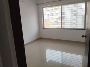 Room in 2.5 BHK Apartment at Kondhwa Budruk – for Sale