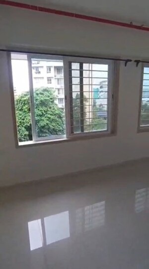 Living Room in 2 BHK Apartment at Chembur – for Rent