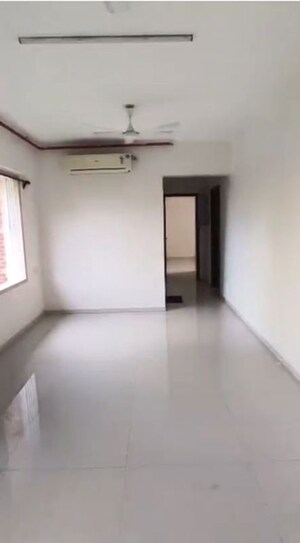 Living Room in 2 BHK Apartment at Chembur – for Rent