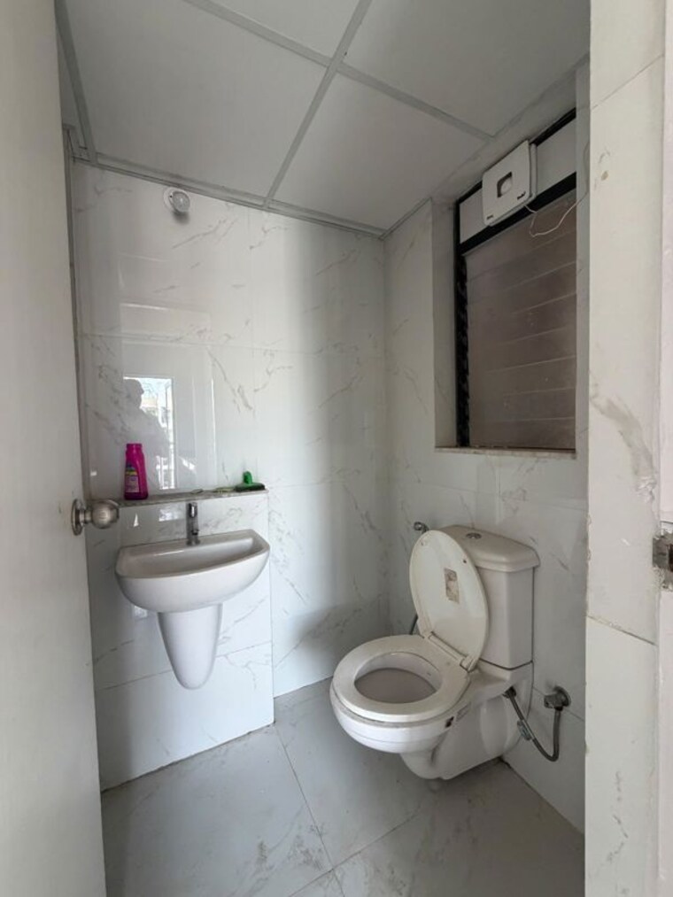 Bathroom, runwal-gardens 1.5 Bedroom 505 Sq.Ft. Apartment In Dombivli East Thane 10615018