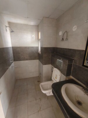 Bathroom in 4 BHK Apartment at Pareena Express Heights, Sector 99 – for Rent