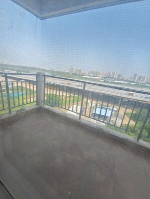 Balcony in 4 BHK Apartment at Pareena Express Heights, Sector 99 – for Rent